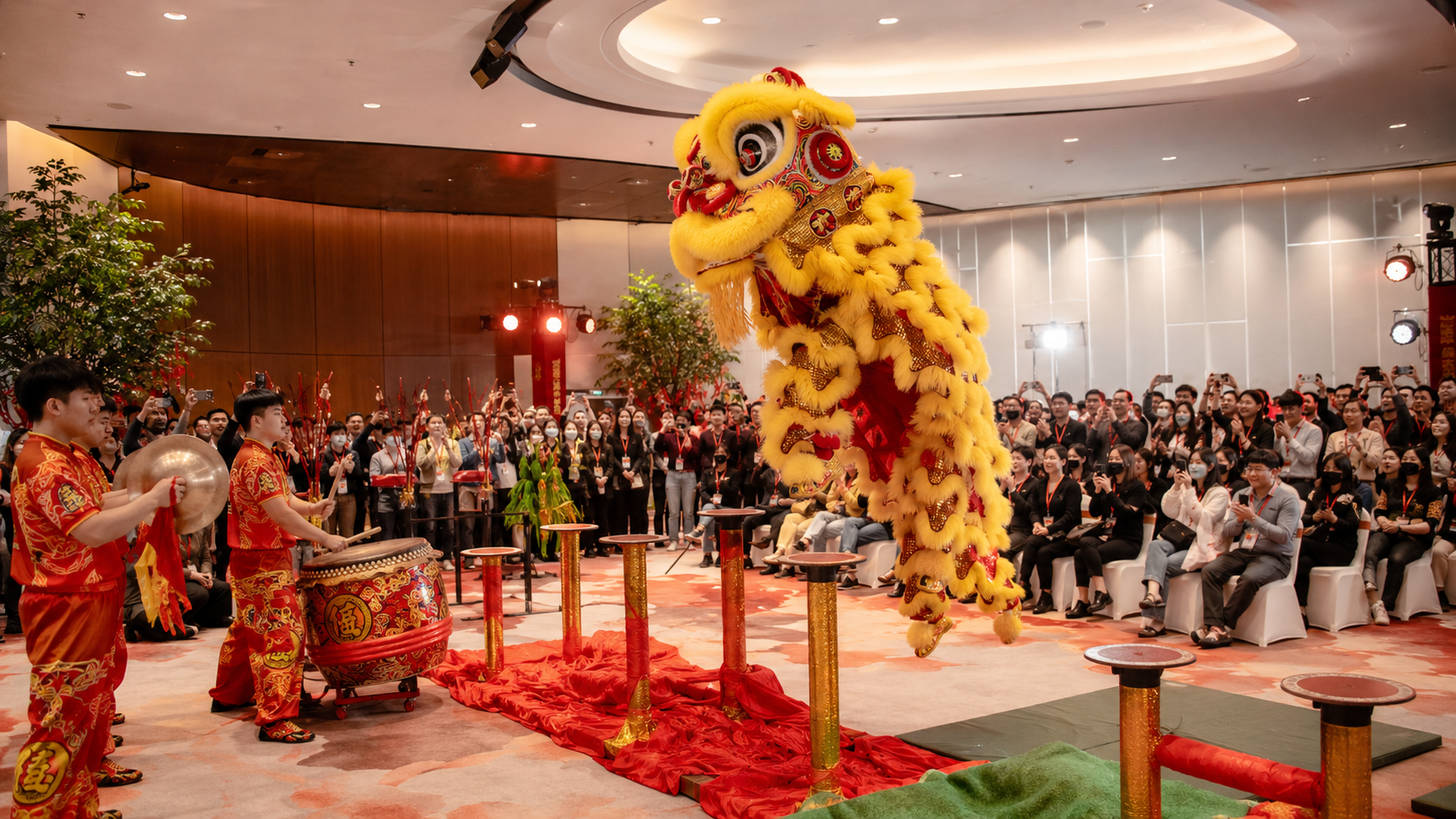 春季员工大会舞狮气氛怎么做？暖场-高潮-收尾节奏